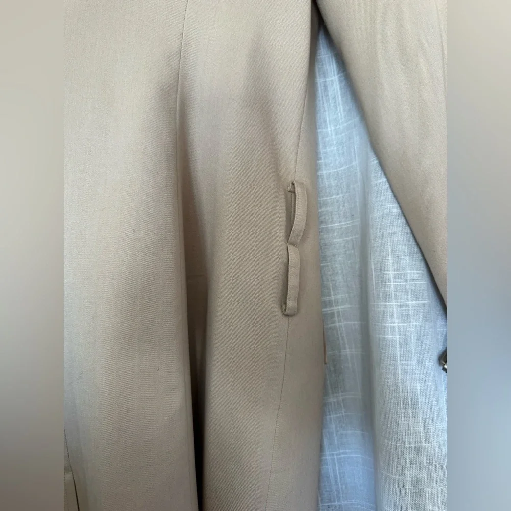 Burberry Beige Trench Coat - Picture 13 of 16